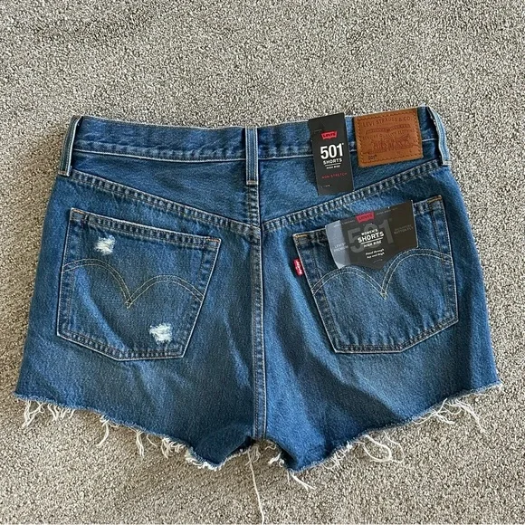 Levi's 501 High Rise Button Fly 100% Cotton Cut Off Drive Me Crazy Jean Short 30 - Picture 4 of 8